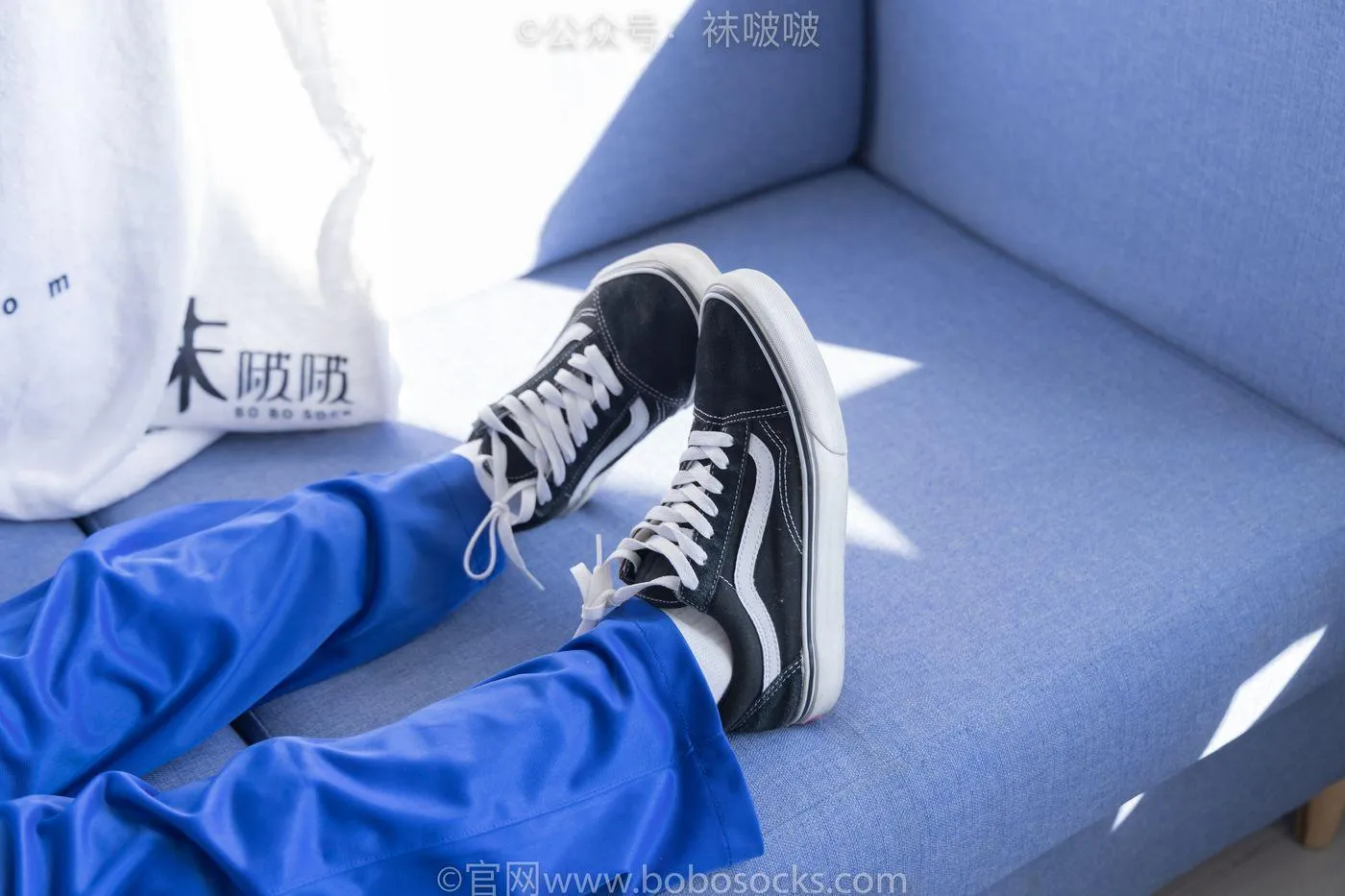[BoBoSocks袜啵啵]NO.039 小奶熊-校服、vans帆布鞋、短白棉袜、裸足 [154P]插图